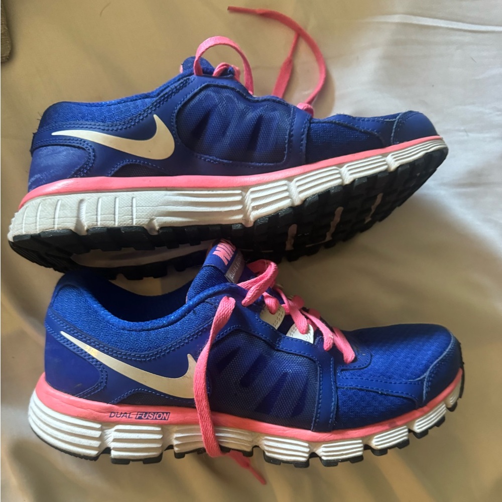 Nike Duel Fusion Size 8